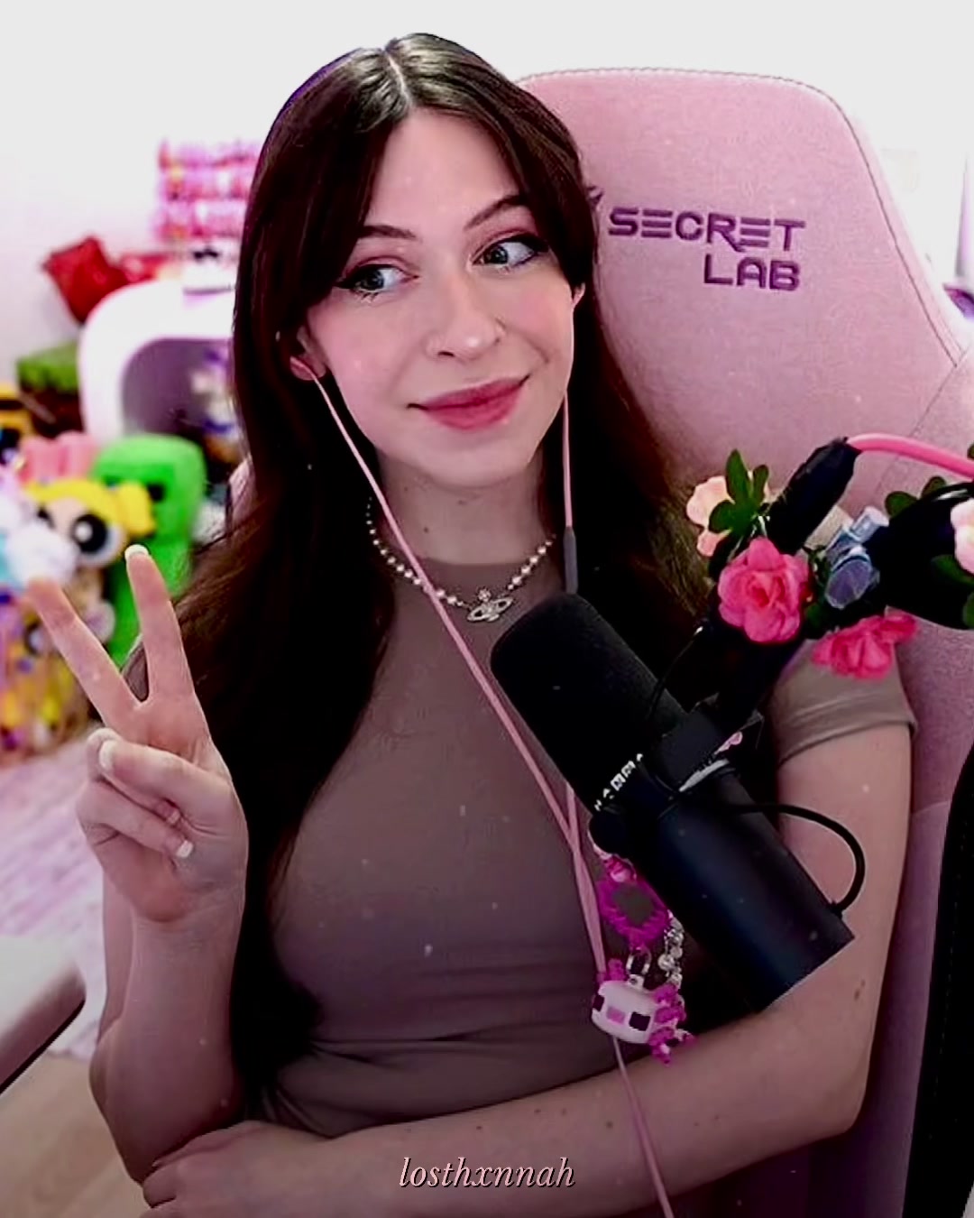 @losthxnnah