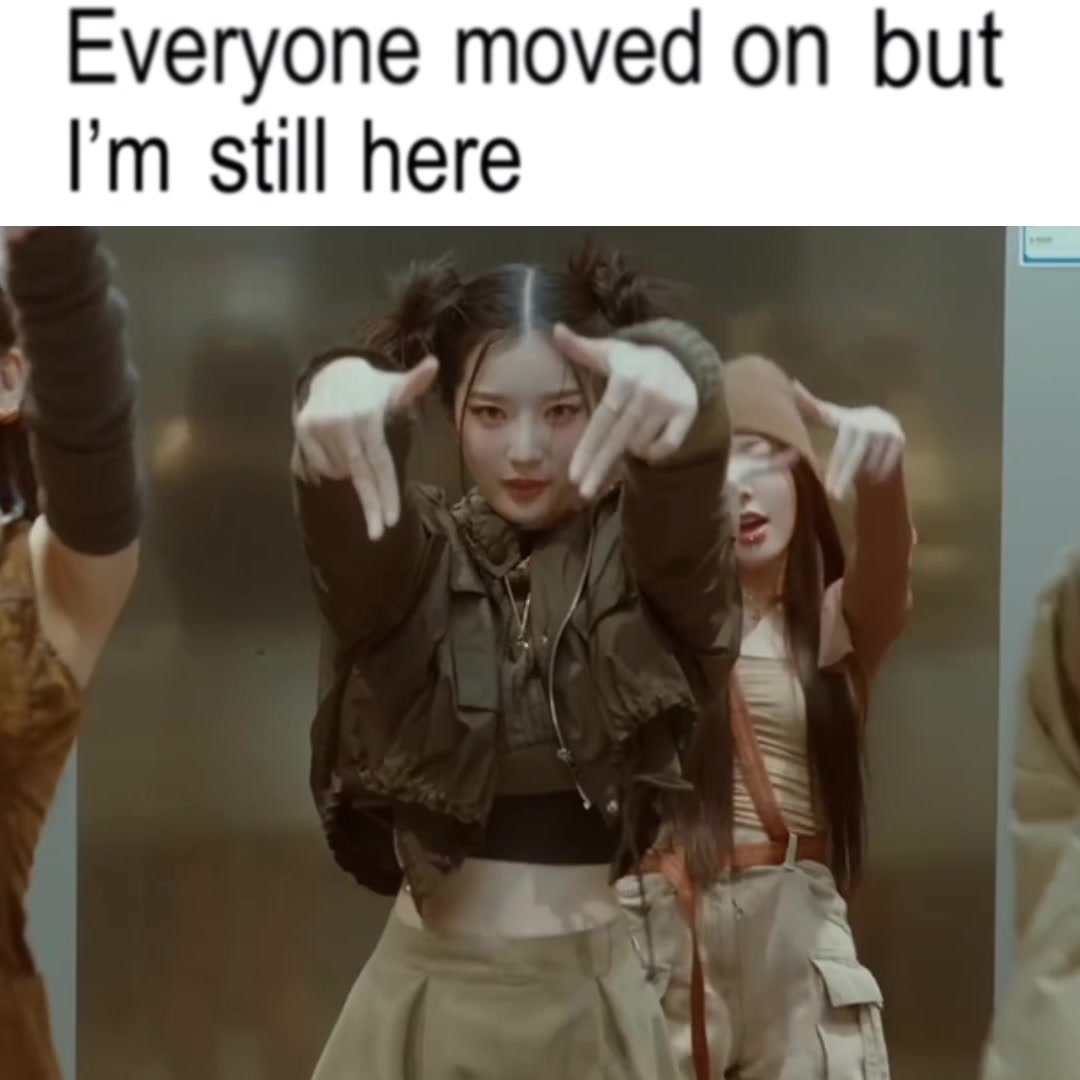 @julia  ⋆˙⟡