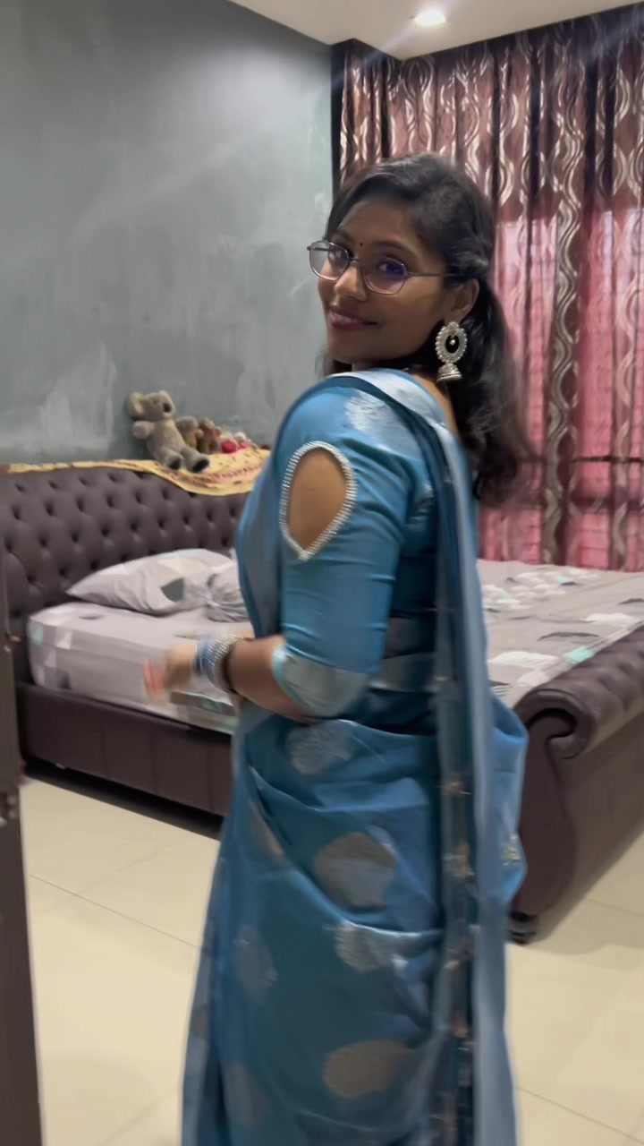 @DeshaDiaries