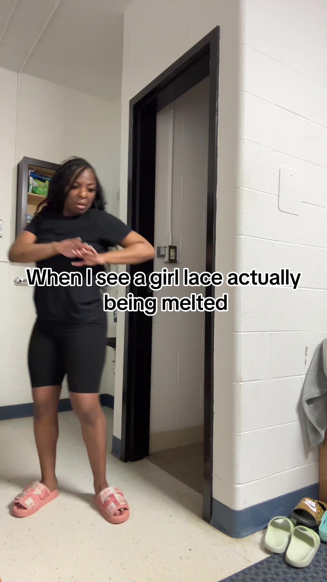 @HER.