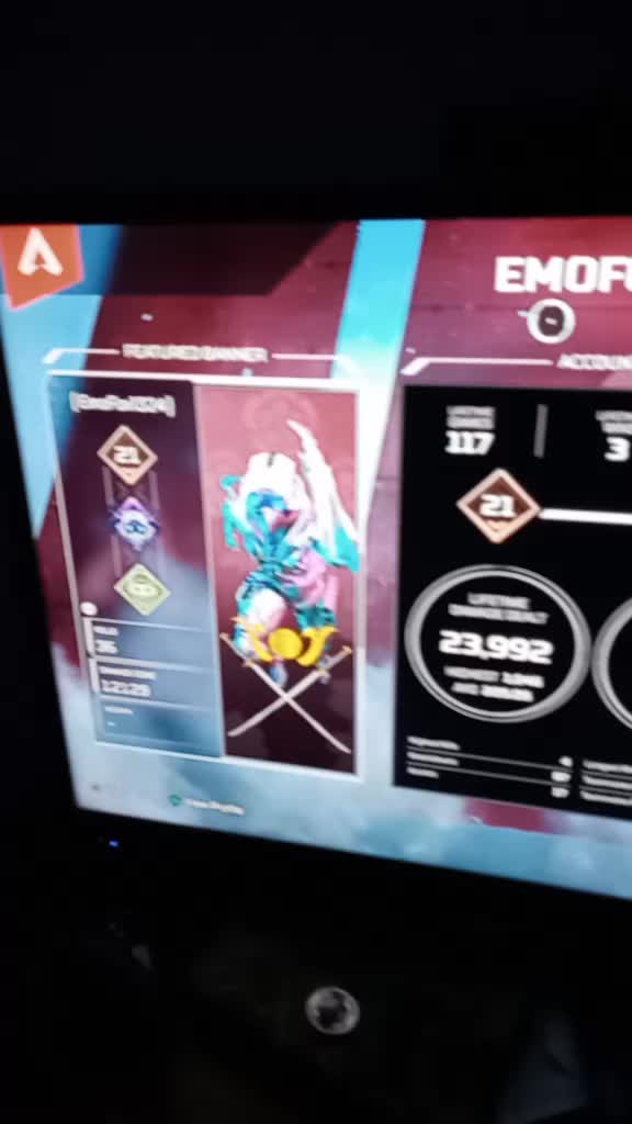 @EmoFox1324