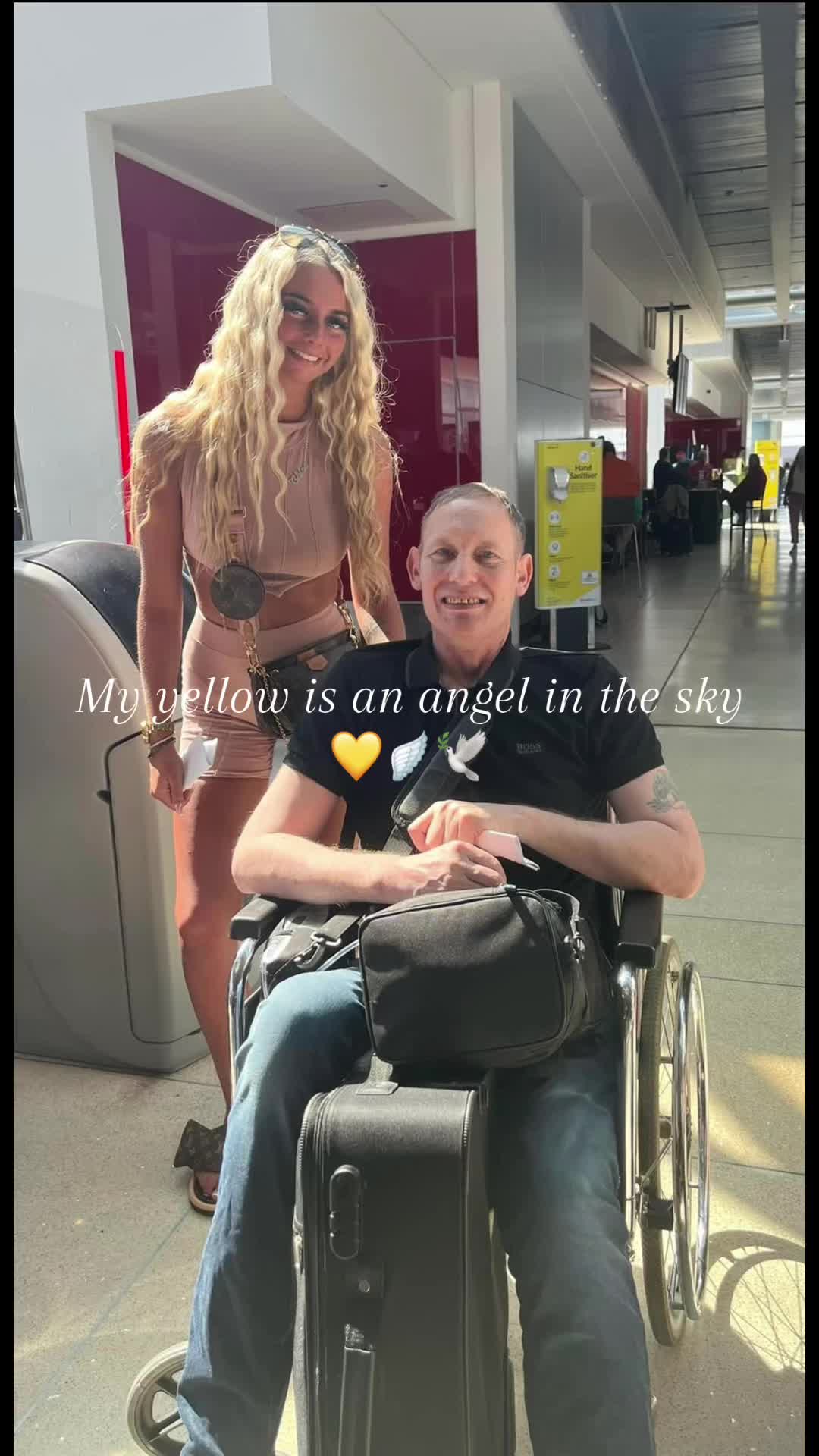@chloehollyboyle