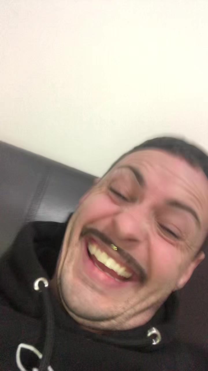 @MartinBombaclartin