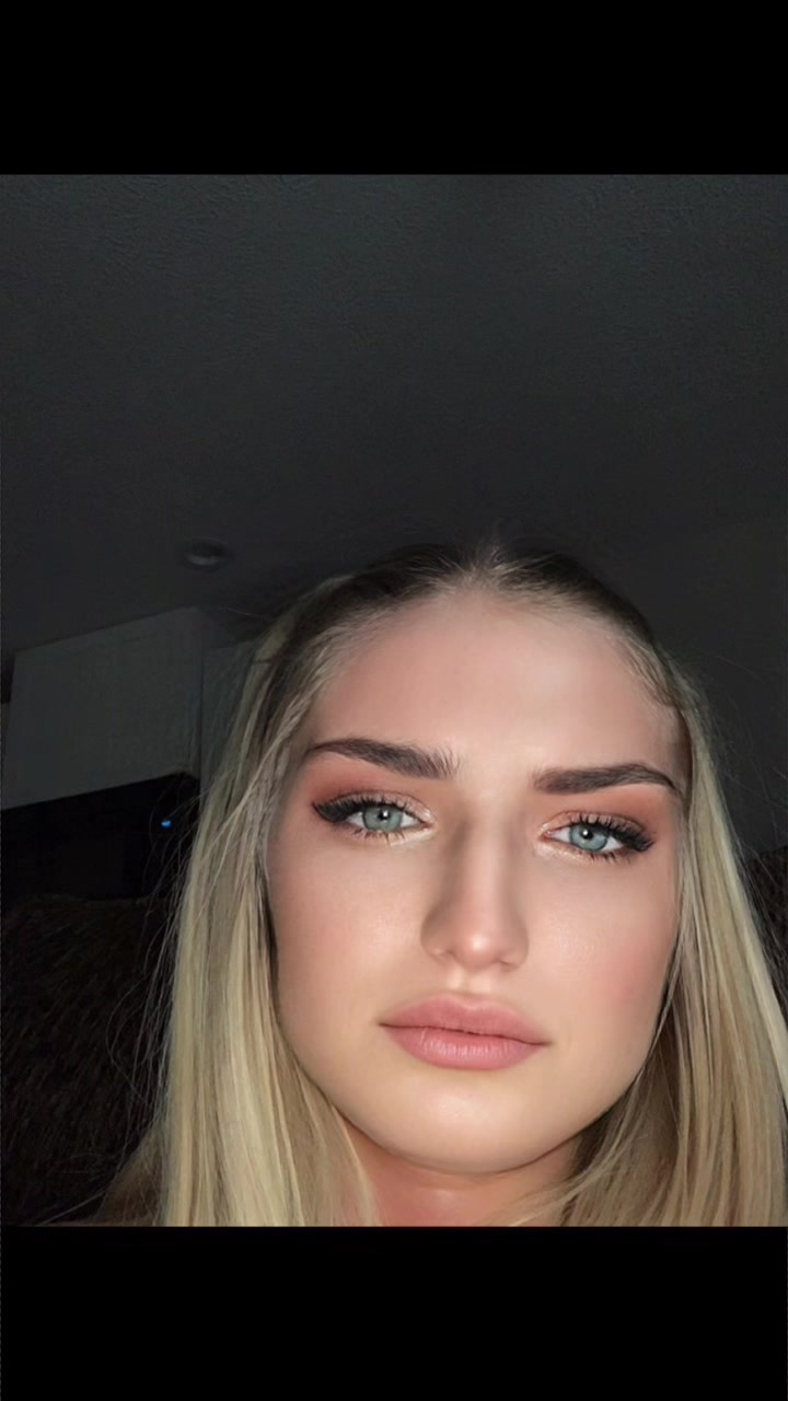 @Liz 🇵🇸 | travel content