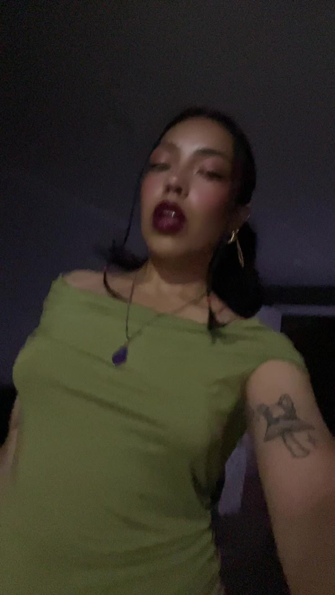 @<3