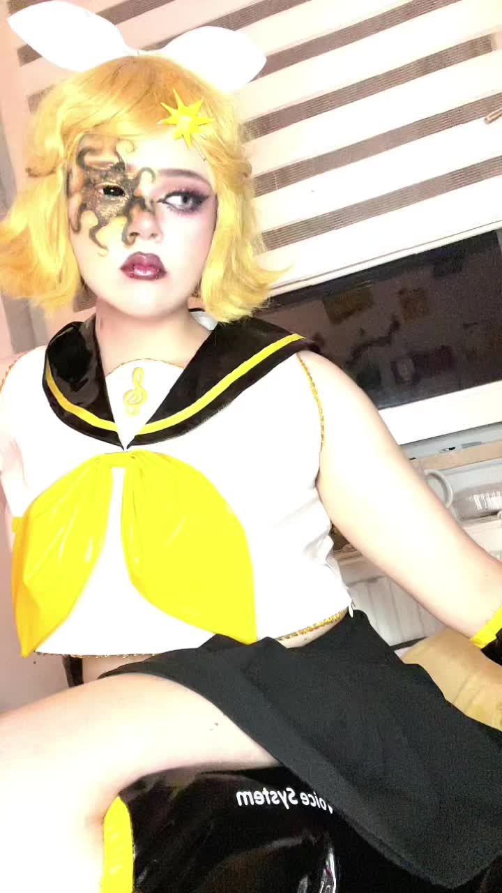 @‧₊˚✩trashy✩˚₊‧