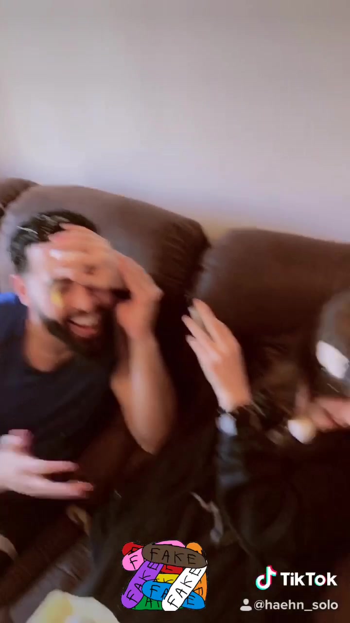 @pAttYcAkEs