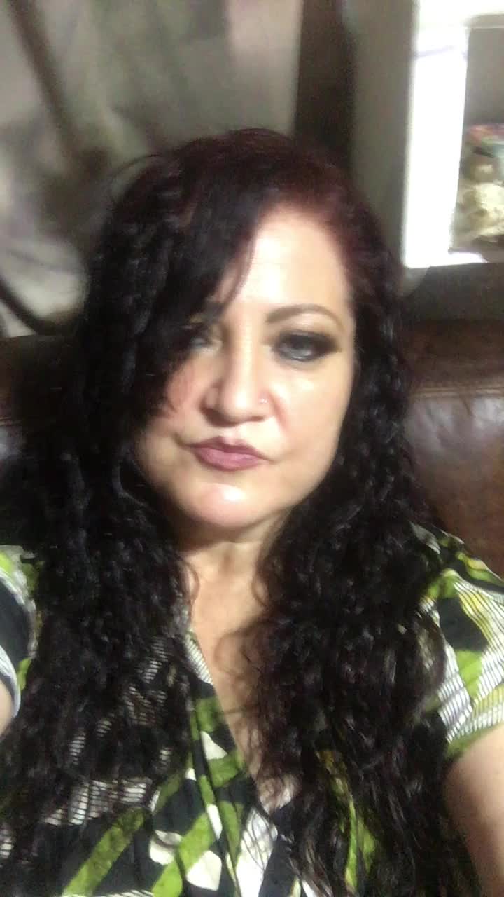 @ Angela  Hernandez