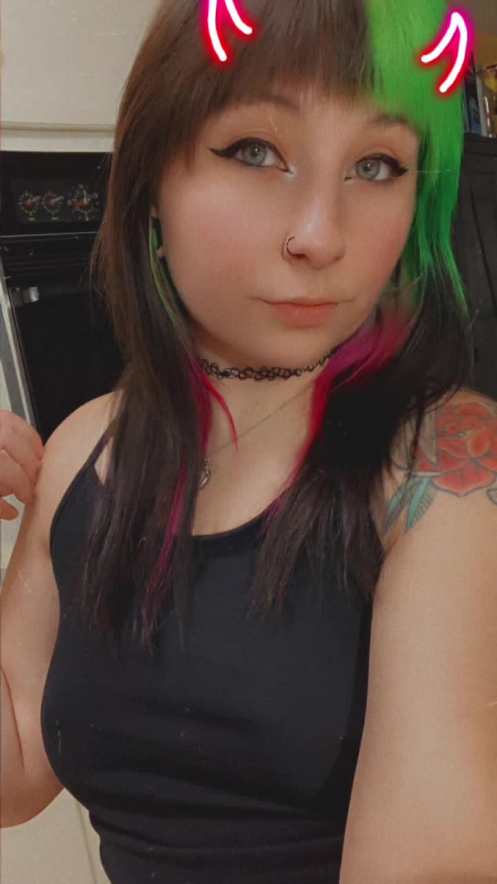 @Carlie💚🤘🏻