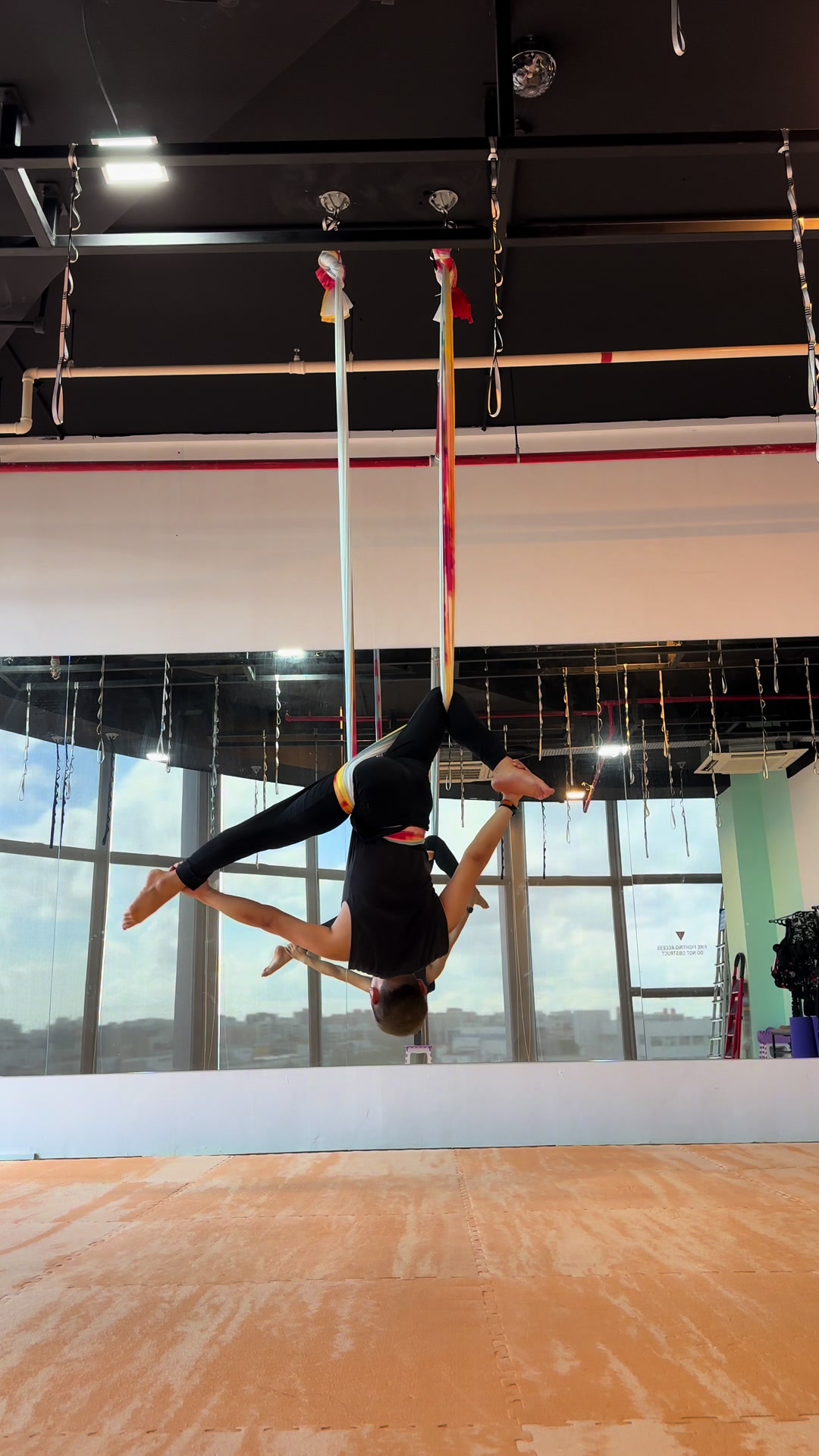 @Aerialyogawithdesmond