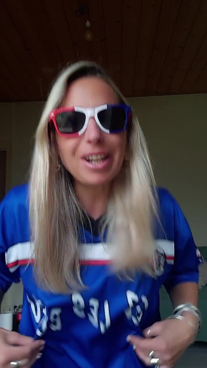 @Mélany Guyot