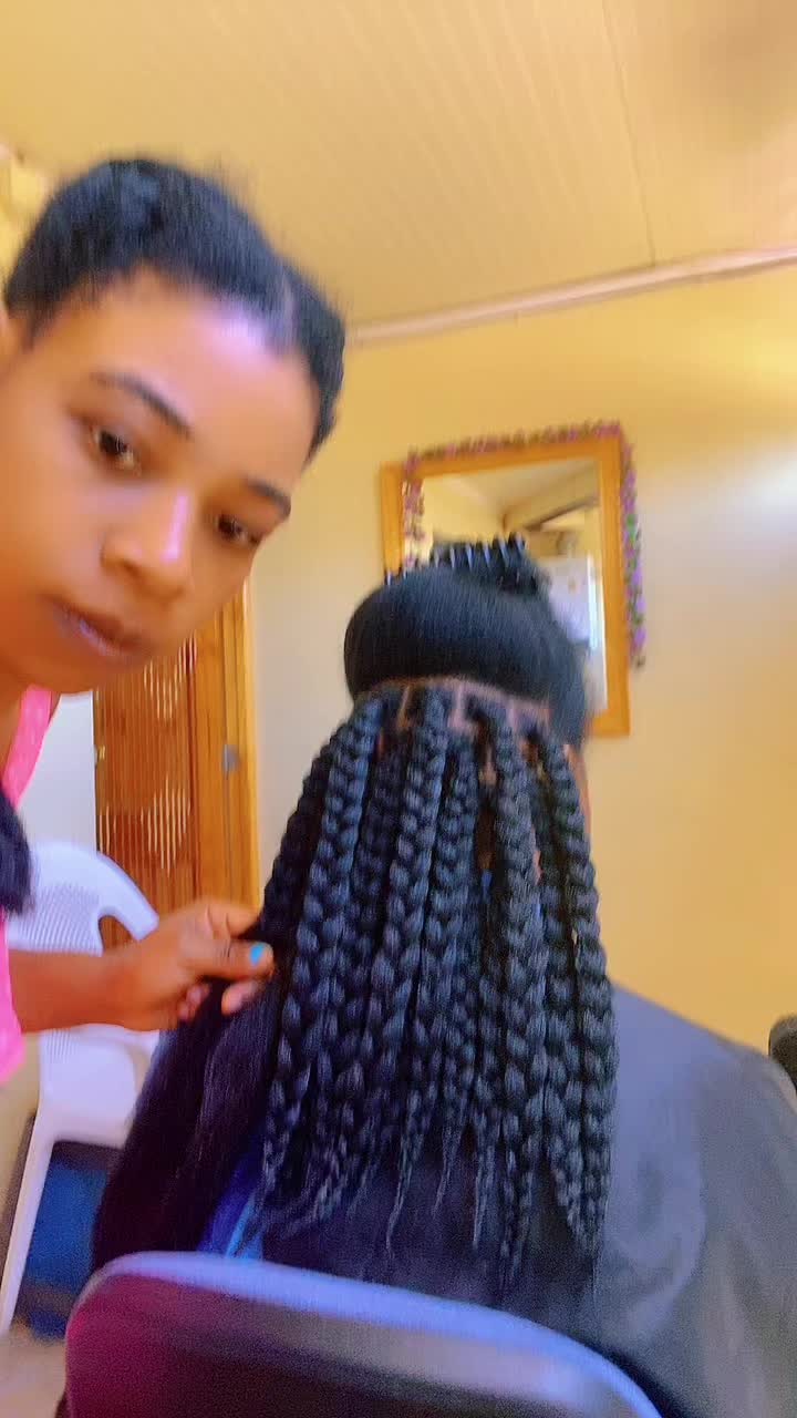 @Vanouhair-Beauty