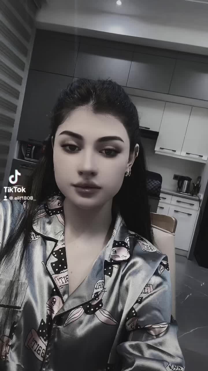 @Elif1808