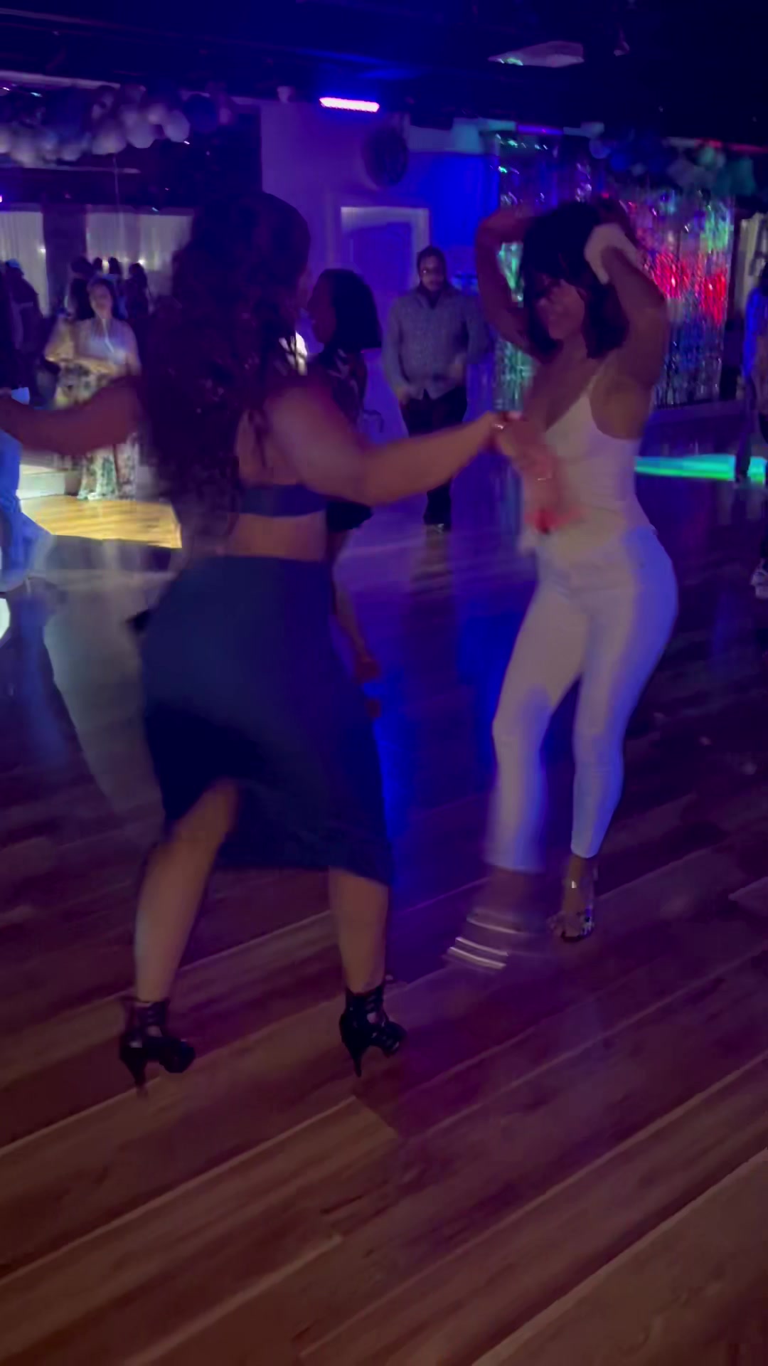 @Mor| Glute & Postpartum Coach