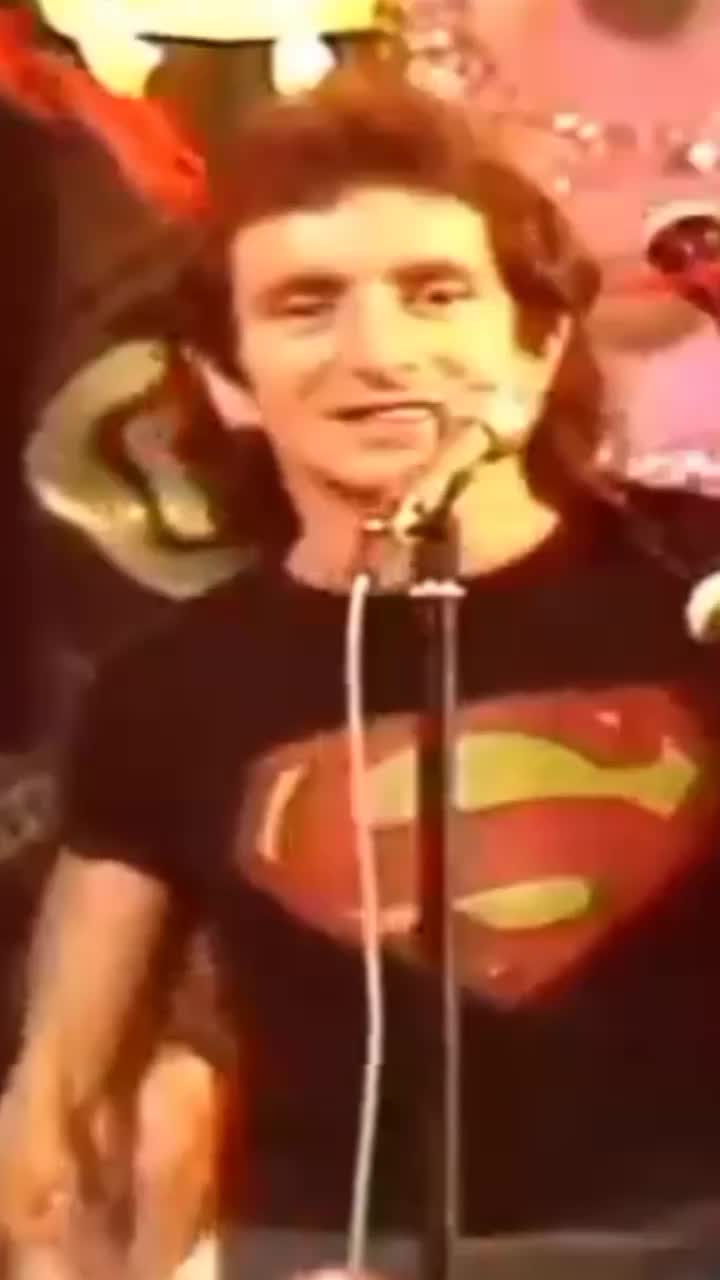 @OnlyACDC (Angus' version)