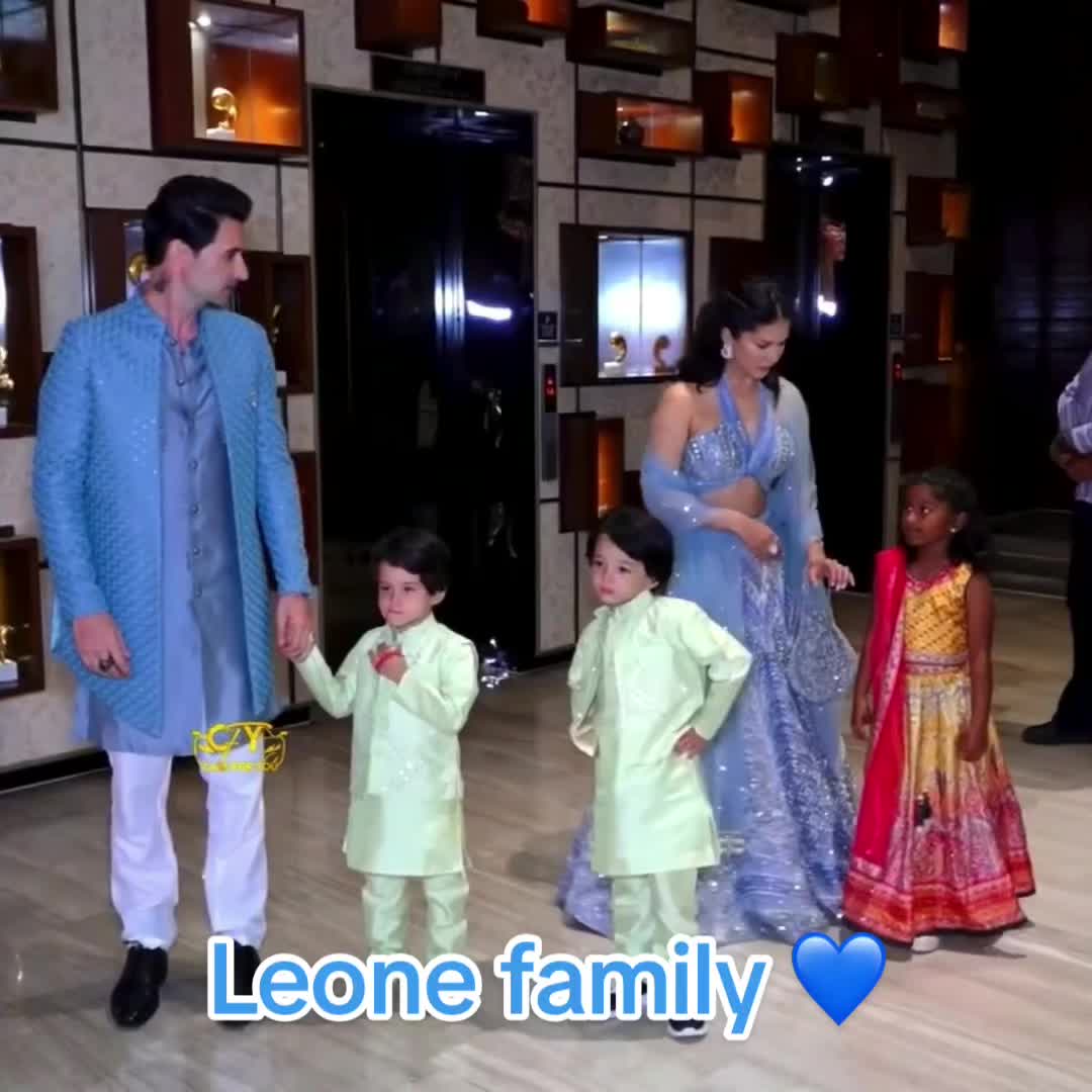 @SunnyLeone