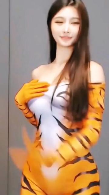@lucya