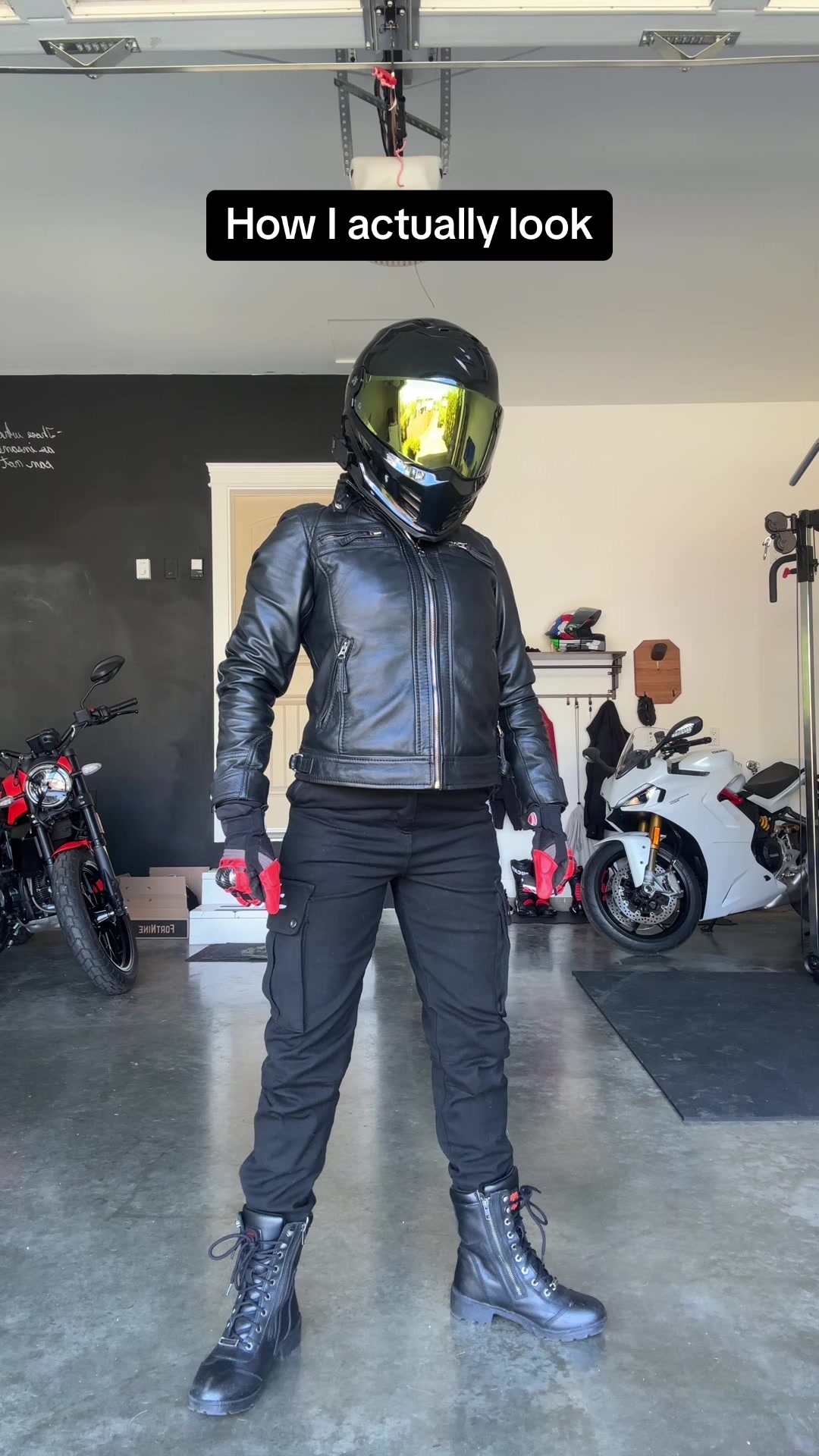 @Tessa 🏍️