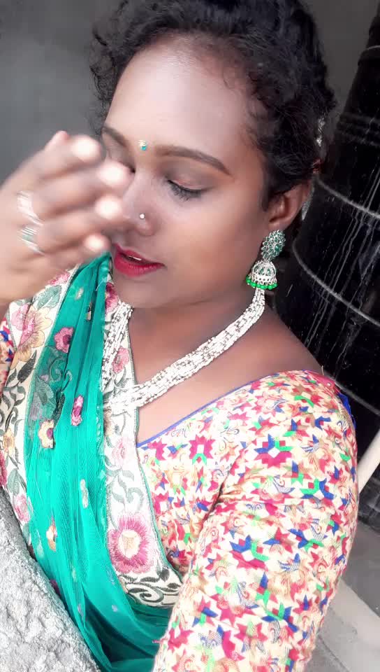 @indhum94