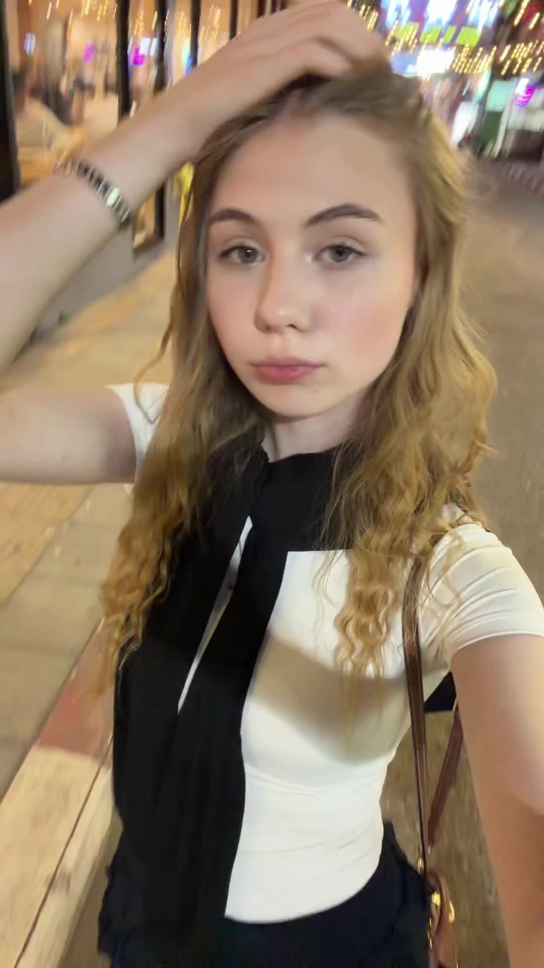 @викса