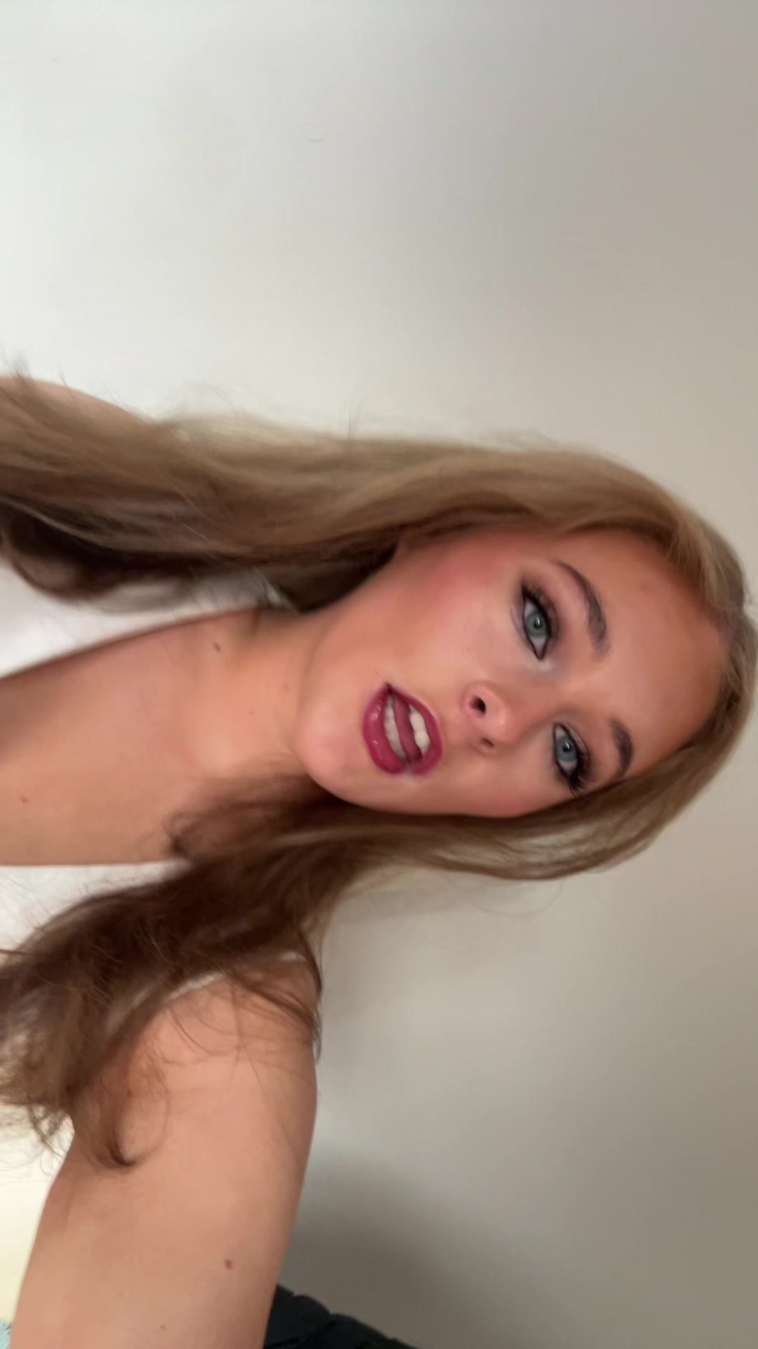 @elliegrantx