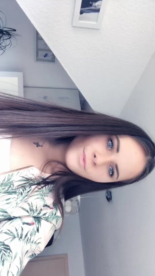 @laura