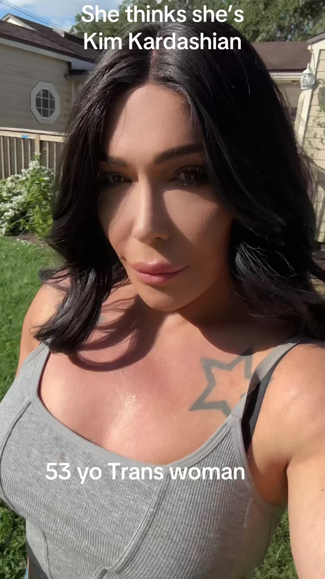 @ava_muscle_mommy.ts