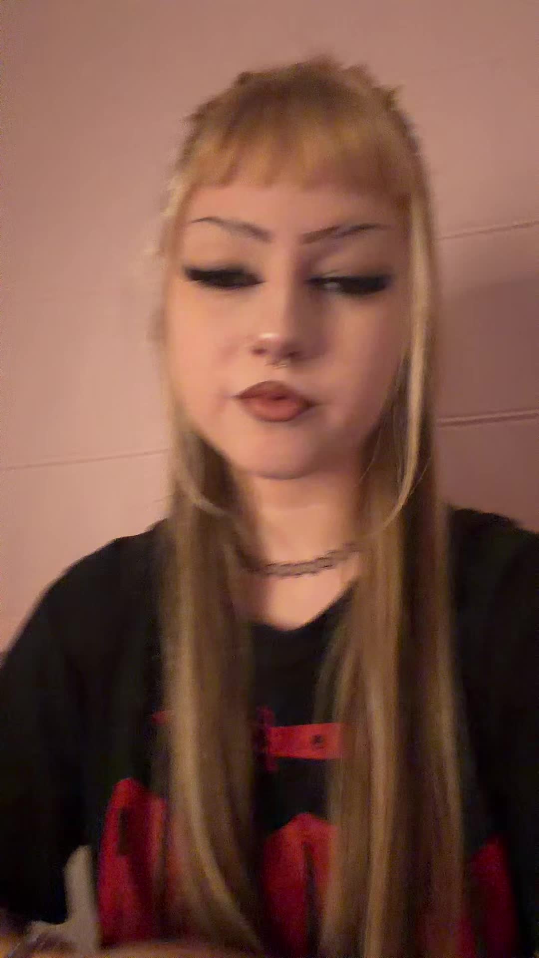 @Frikitona🐆🍒