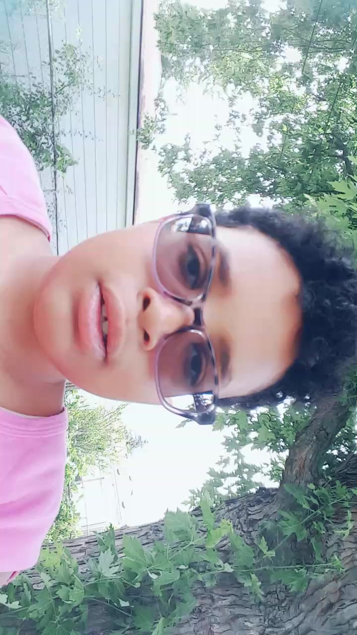 @LizTheFox
