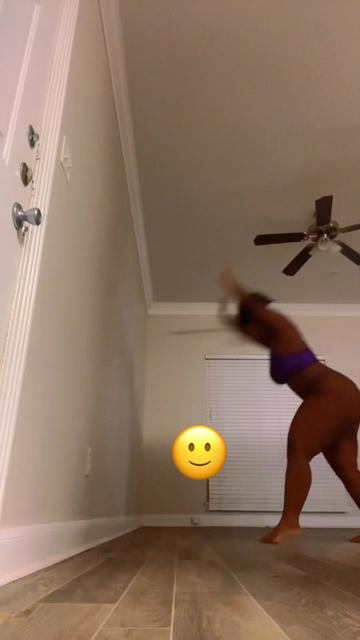 @Curvy.queen