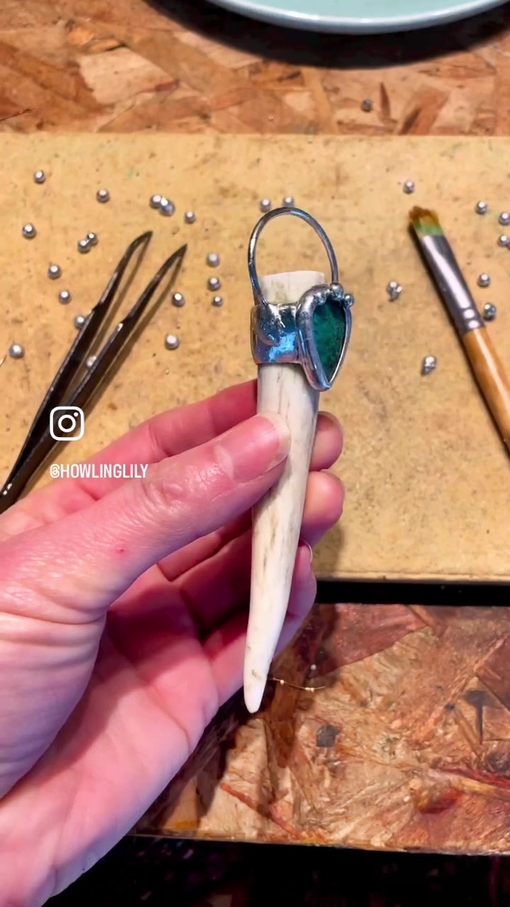 @HowlingLilyJewelry