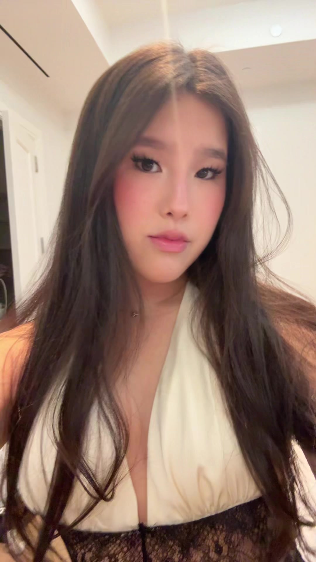 @isabella