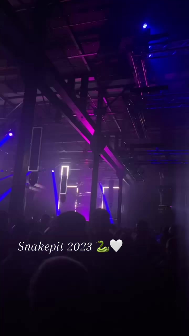 @Lindsey 🦘🩷