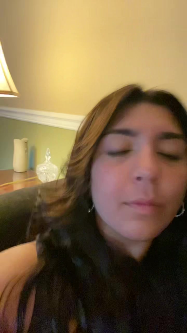 @Ava
