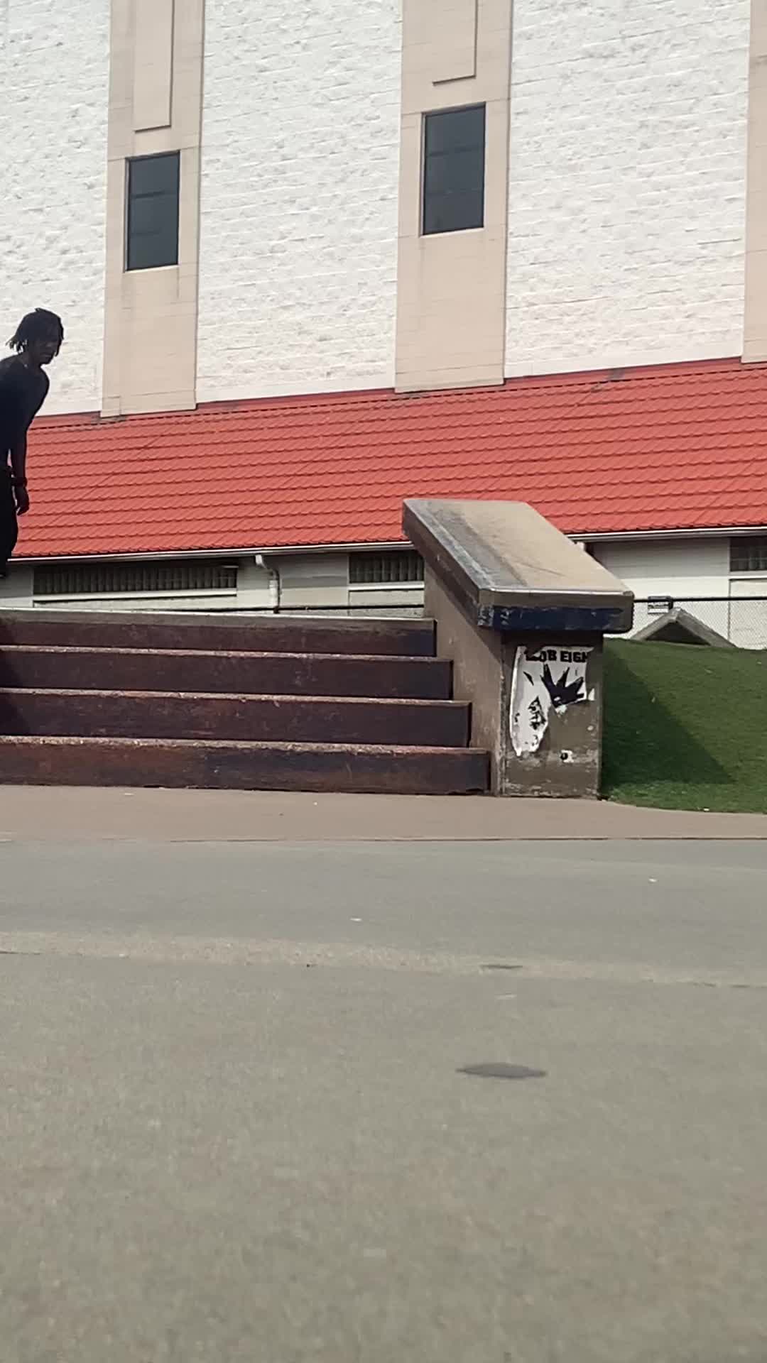 @Loo