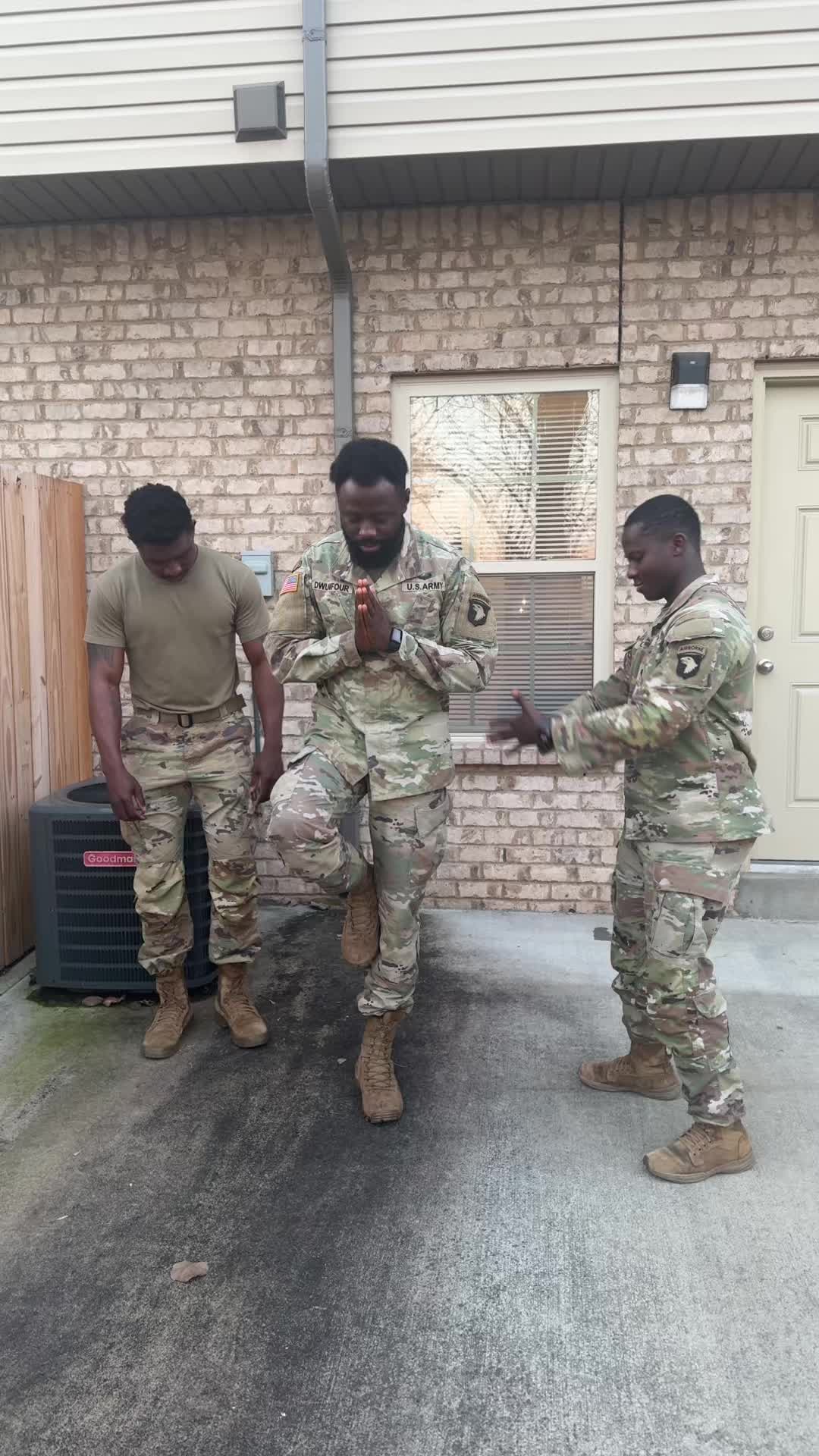@Celebrity Soldier🇬🇭🟡⚫️🟢