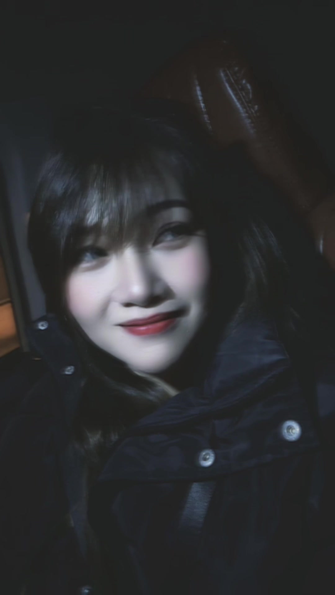 @M i O