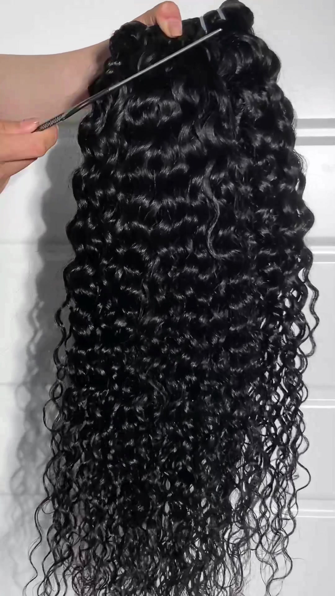 @uwigs hair
