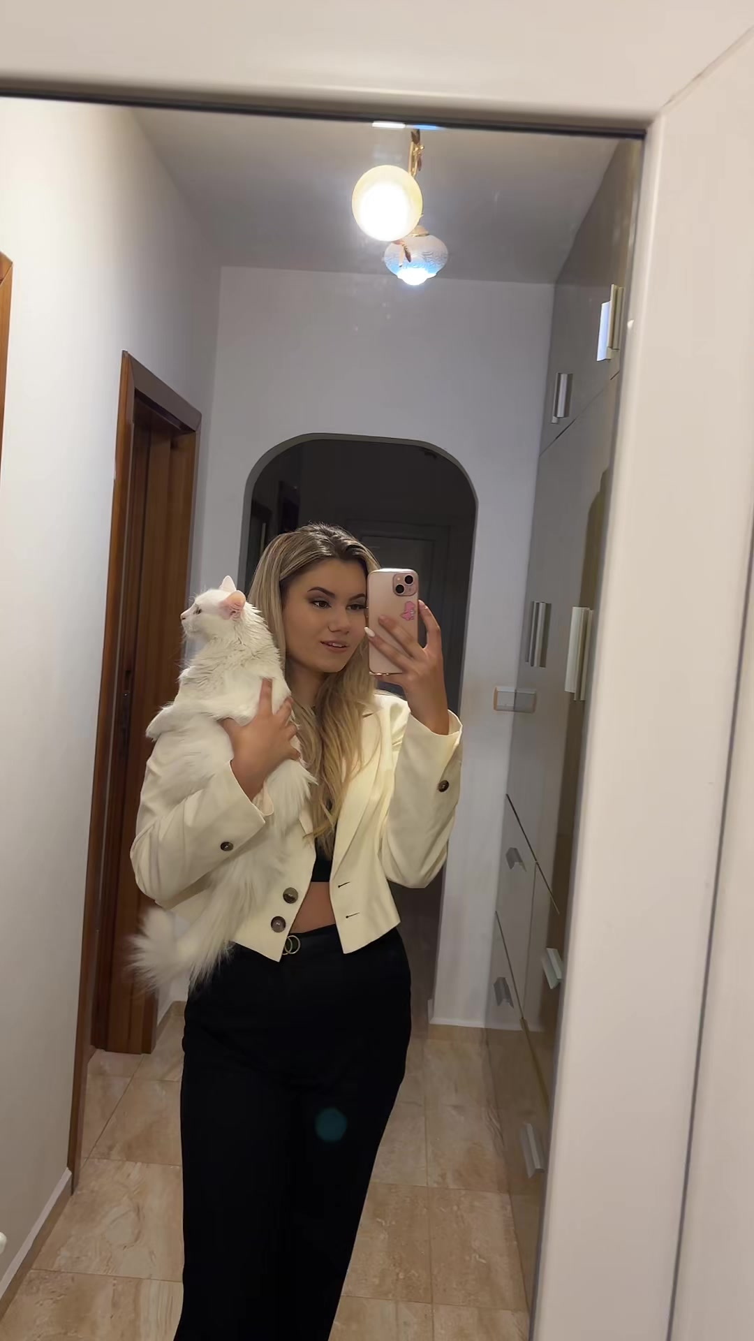 @Aviii