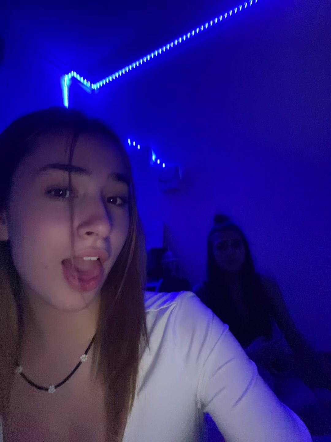 @_goldyyy_