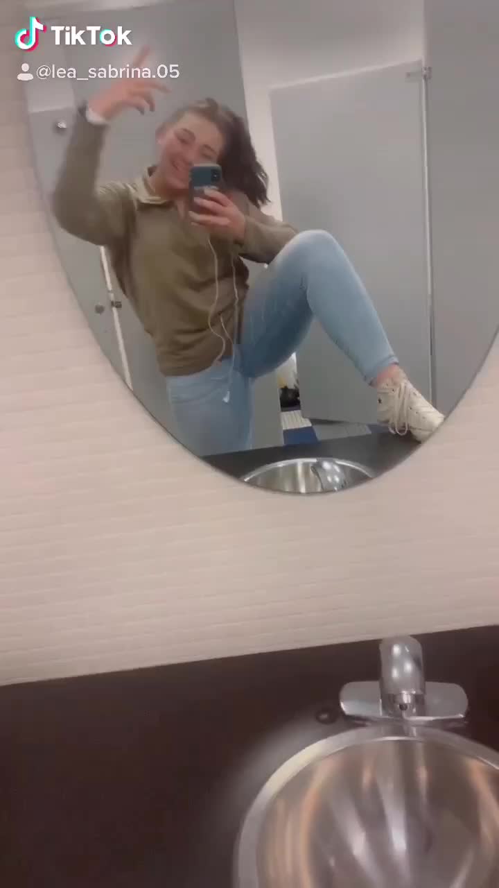 @xLeaSabrinax