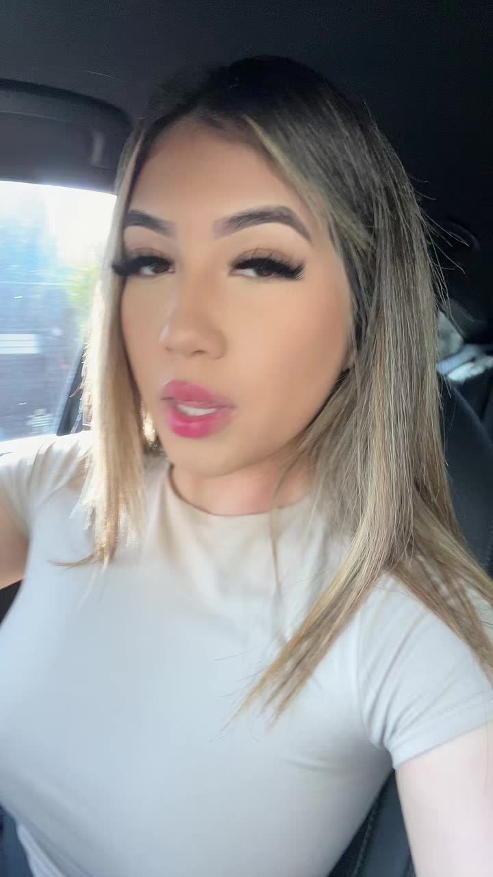@haileyymoreno