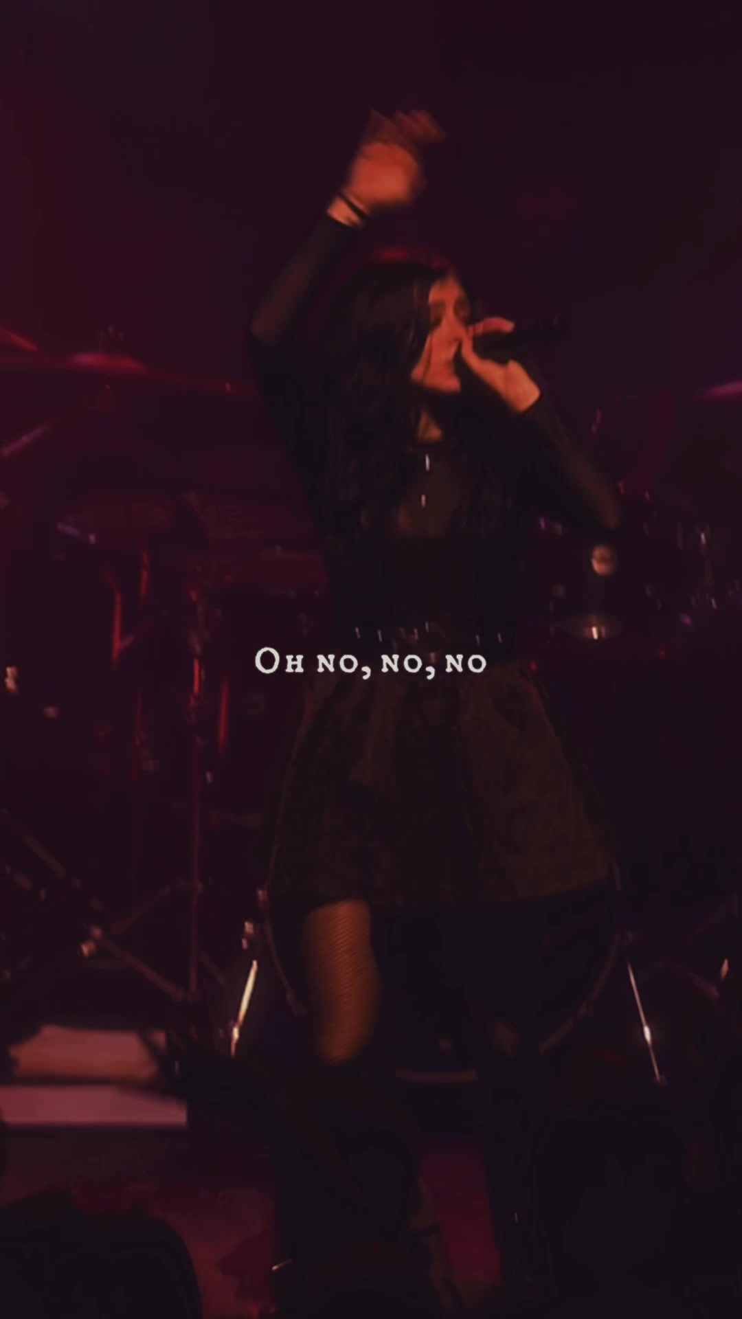 @chrissycostanza