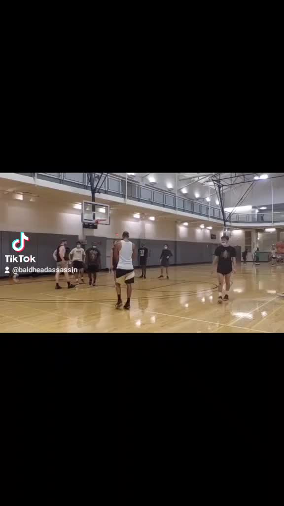 @Bald-Headed Assassin 🏀🥷🏽