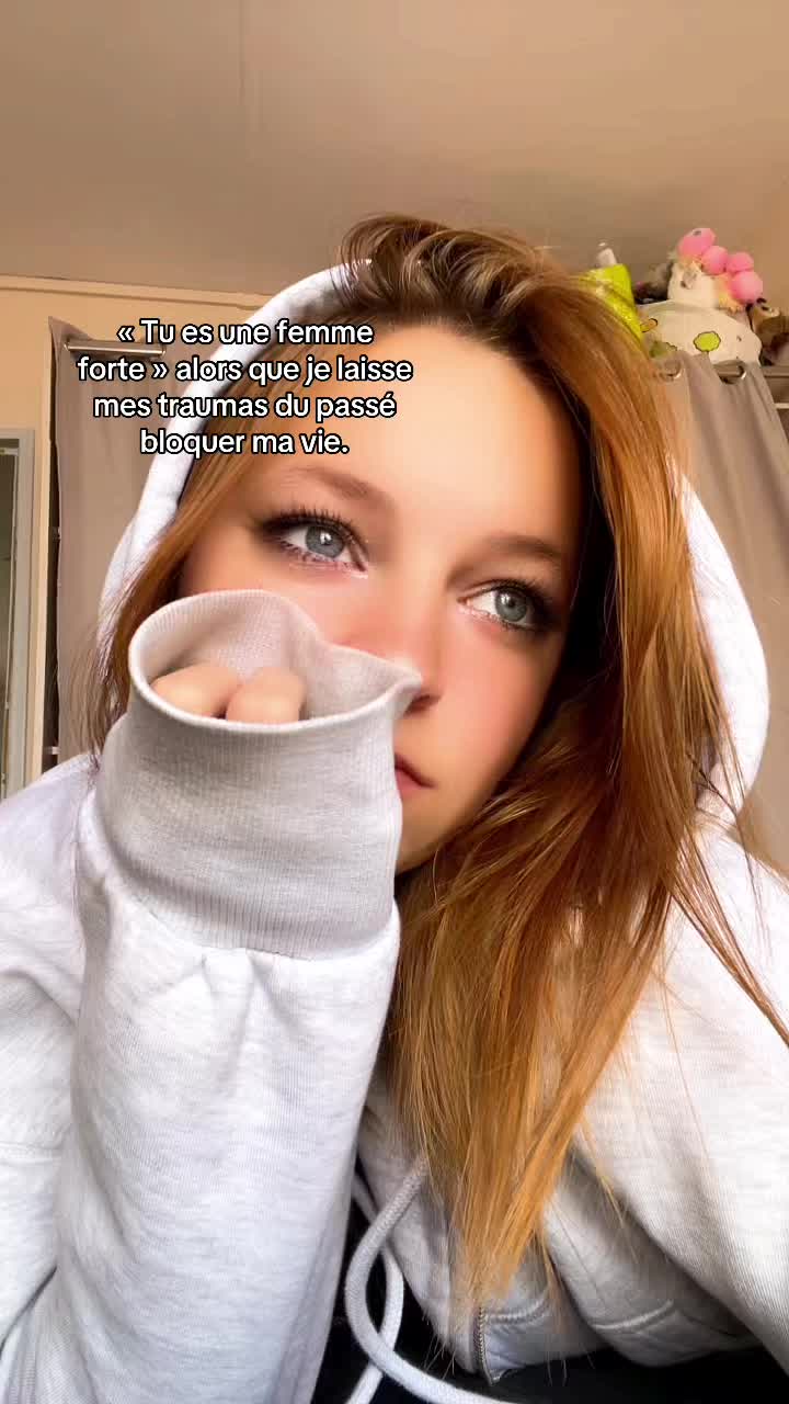 @Kelly_Ren&eacute;