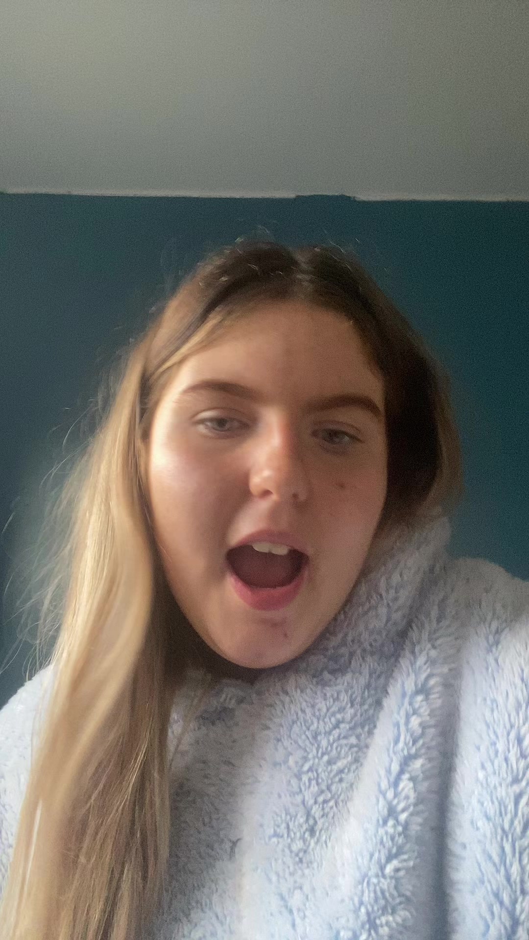 @EMZ 🤍🤍