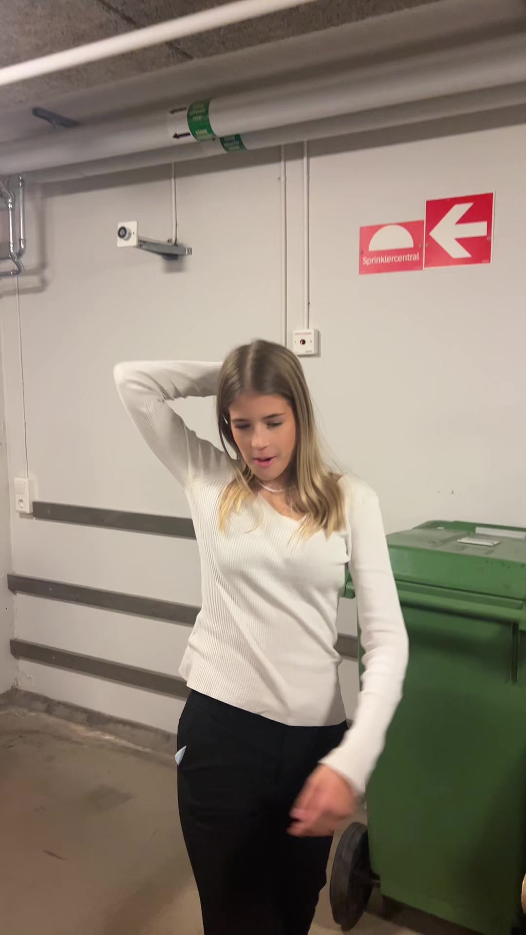 @(Ellen)