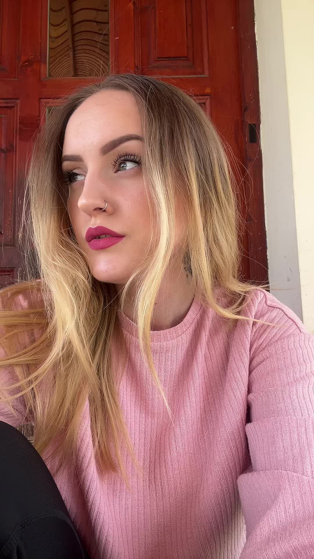 @_lara_invisible_