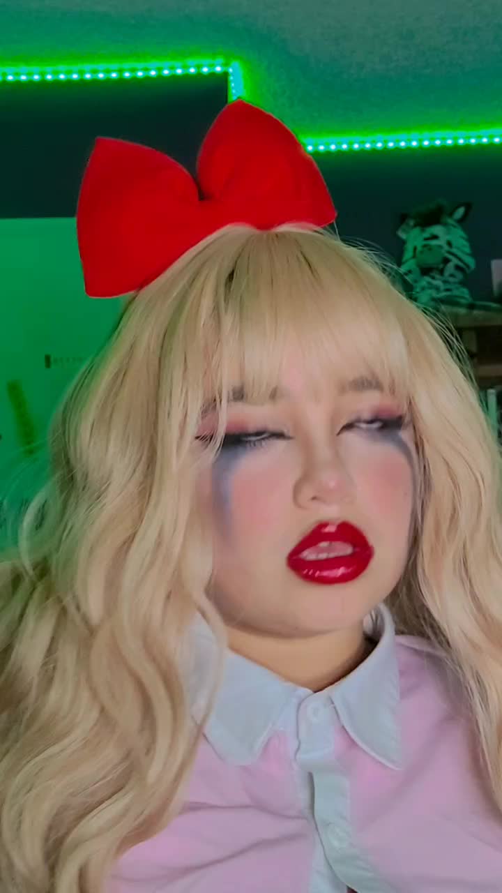 @🦋