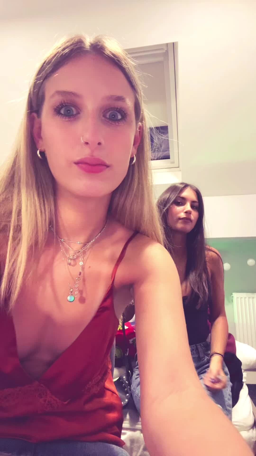 @Sienna